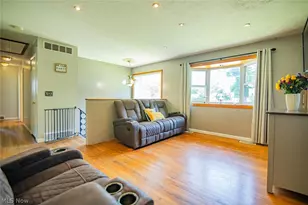 1700 28th St, Vienna, WV 26105 - Photo 24