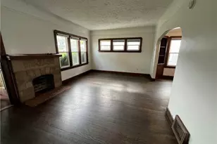 5406 Theota Ave, Parma, OH 44129 - Photo 4