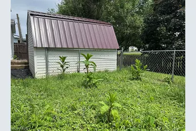39 N Canal Street, Frazeysburg, OH 43822 - Photo 22