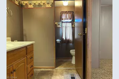 39 N Canal Street, Frazeysburg, OH 43822 - Photo 18