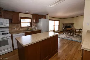 571 Sand Trap Cir, Painesville, OH 44077 - Photo 10