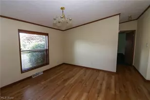 571 Sand Trap Cir, Painesville, OH 44077 - Photo 6