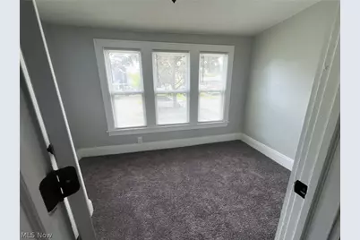 31 E Brookside Avenue, Akron, OH 44301 - Photo 18