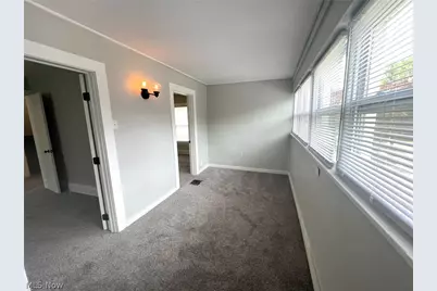 31 E Brookside Avenue, Akron, OH 44301 - Photo 22
