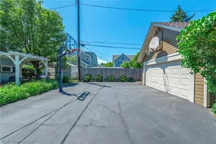 1090 Erie Cliff Dr, Oakwood, OH 44107 - Photo 34