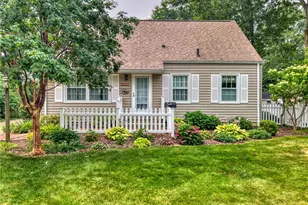 830 Monroe Ave, Cuyahoga Falls, OH 44221 - Photo 2