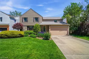 2081 Temblethurst Rd, Loveland, OH 44121 - Photo 1