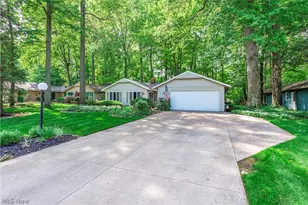 5920 Mills Creek Ln, North Ridgeville, OH 44039 - Photo 2