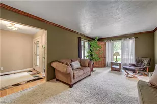 5920 Mills Creek Ln, North Ridgeville, OH 44039 - Photo 8