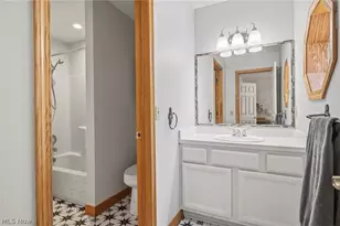 6308 Manchester Rd, New Franklin, OH 44216 - Photo 30