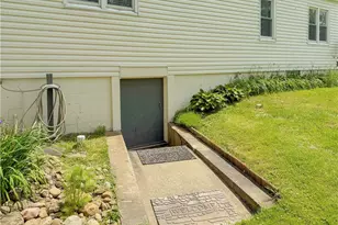 3250 Mayfair Rd, Akron, OH 44312 - Photo 10