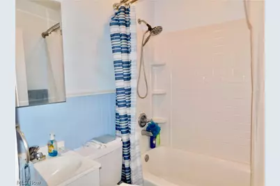 421 Celtic Street, Akron, OH 44314 - Photo 18