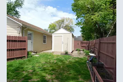 421 Celtic Street, Akron, OH 44314 - Photo 20