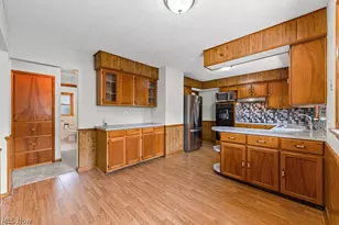 681 Newton Ave, Barberton, OH 44203 - Photo 8