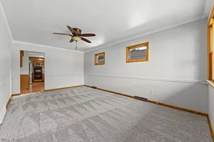 681 Newton Ave, Barberton, OH 44203 - Photo 4