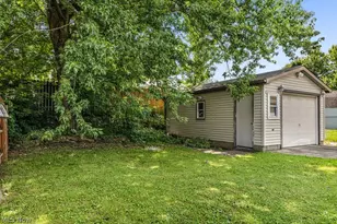 681 Newton Ave, Barberton, OH 44203 - Photo 30