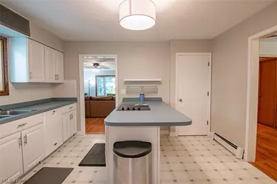 300 Tanglewood Trail, Wadsworth, OH 44281 - Photo 6
