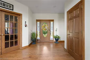 1366 Castalia Dr, New Franklin, OH 44203 - Photo 4