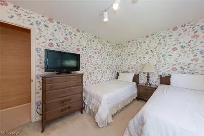 1750 Kenton Circle, Lyndhurst, OH 44124 - Photo 22