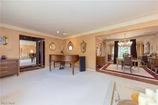 1750 Kenton Cir, Lyndhurst, OH 44124 - Photo 4
