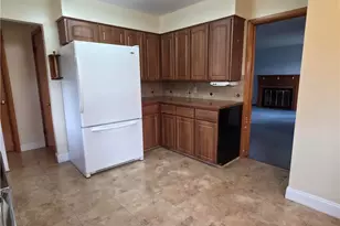 1478 Lockwood Rd, Barberton, OH 44203 - Photo 8