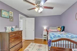 24000 Amesbury Dr, North Olmsted, OH 44070 - Photo 26