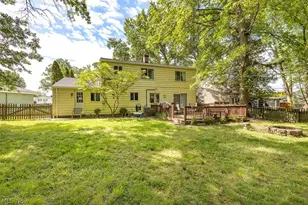 24000 Amesbury Dr, North Olmsted, OH 44070 - Photo 30