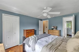 24000 Amesbury Dr, North Olmsted, OH 44070 - Photo 20