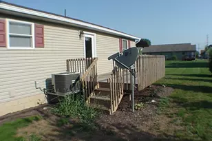 186 9th St SW, Strasburg, OH 44680 - Photo 2