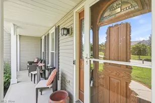 1658 Chestnut Trail Dr, Twinsburg, OH 44087 - Photo 2