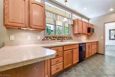 28833 Clark Drive, Wickliffe, OH 44092 - Photo 14