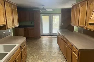 1153 Gulf Rd, Elyria, OH 44035 - Photo 6