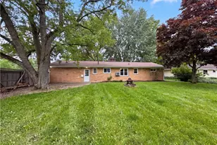 36700 Lakeland Dr, Avon, OH 44011 - Photo 4