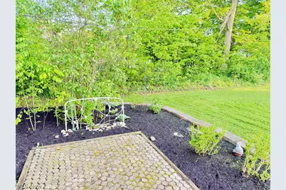 10187 Sperry Road, Kirtland, OH 44094 - Photo 4