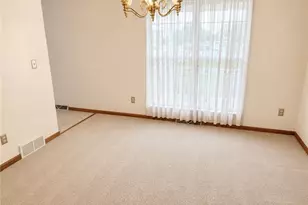 2189 Woodgate St, Youngstown, OH 44515 - Photo 4