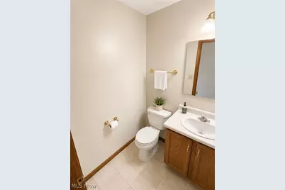 2189 Woodgate Street, Youngstown, OH 44515 - Photo 8