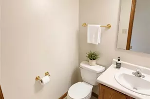 2189 Woodgate St, Youngstown, OH 44515 - Photo 8
