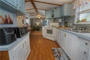 2163 Parkway Dr, Deerfield, OH 44411 - Photo 8