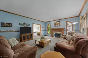 1846 Fairway Dr, Green, OH 44685 - Photo 8