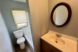 1217 Shriver Ave NE, Canton, OH 44705 - Photo 32