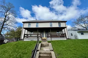 1217 Shriver Ave NE, Canton, OH 44705 - Photo 2