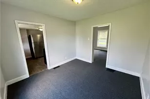 1217 Shriver Ave NE, Canton, OH 44705 - Photo 10