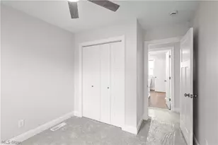 422 Abington Ave, Zanesville, OH 43701 - Photo 12