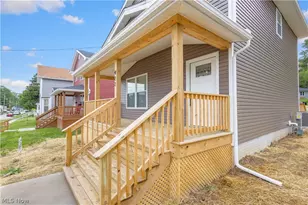 422 Abington Ave, Zanesville, OH 43701 - Photo 2