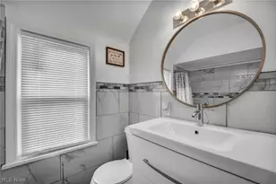 16911 Throckley Ave, Loveland, OH 44128 - Photo 34