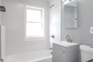 2075 Lewis Dr, Oakwood, OH 44107 - Photo 10