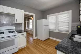 2075 Lewis Dr, Oakwood, OH 44107 - Photo 2