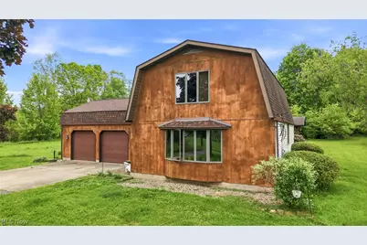 6667 Chestnut Ridge Road, Hubbard, OH 44425 - Photo 2