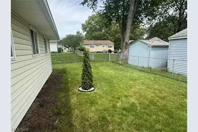905 Carnegie Avenue, Akron, OH 44314 - Photo 4