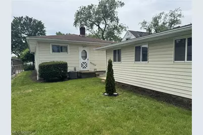 905 Carnegie Avenue, Akron, OH 44314 - Photo 6